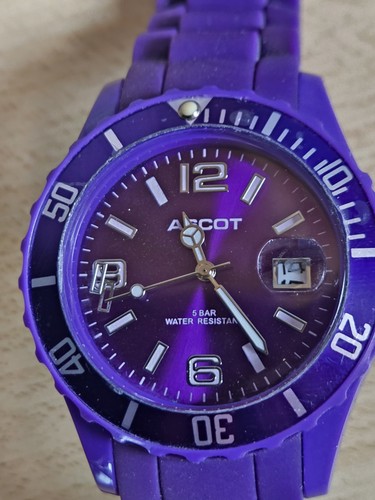 Ascot colour watch - colour, purple